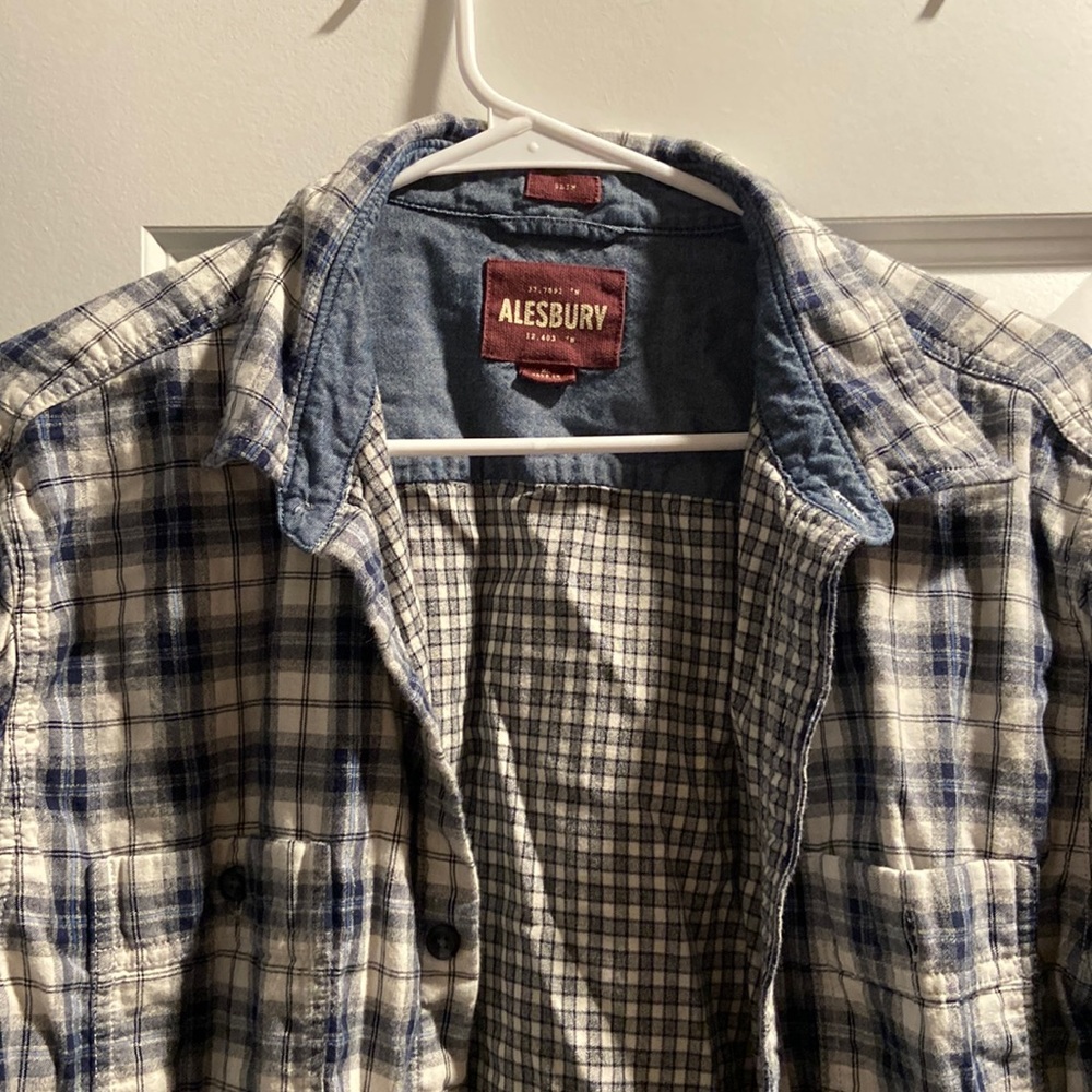 Alesbury LS Button Up. Size XL Slim. 100% Cotton